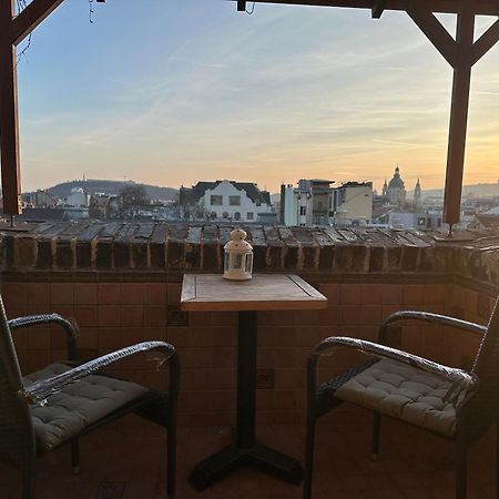 Holiday On Top City Center Budapest Ngoại thất bức ảnh