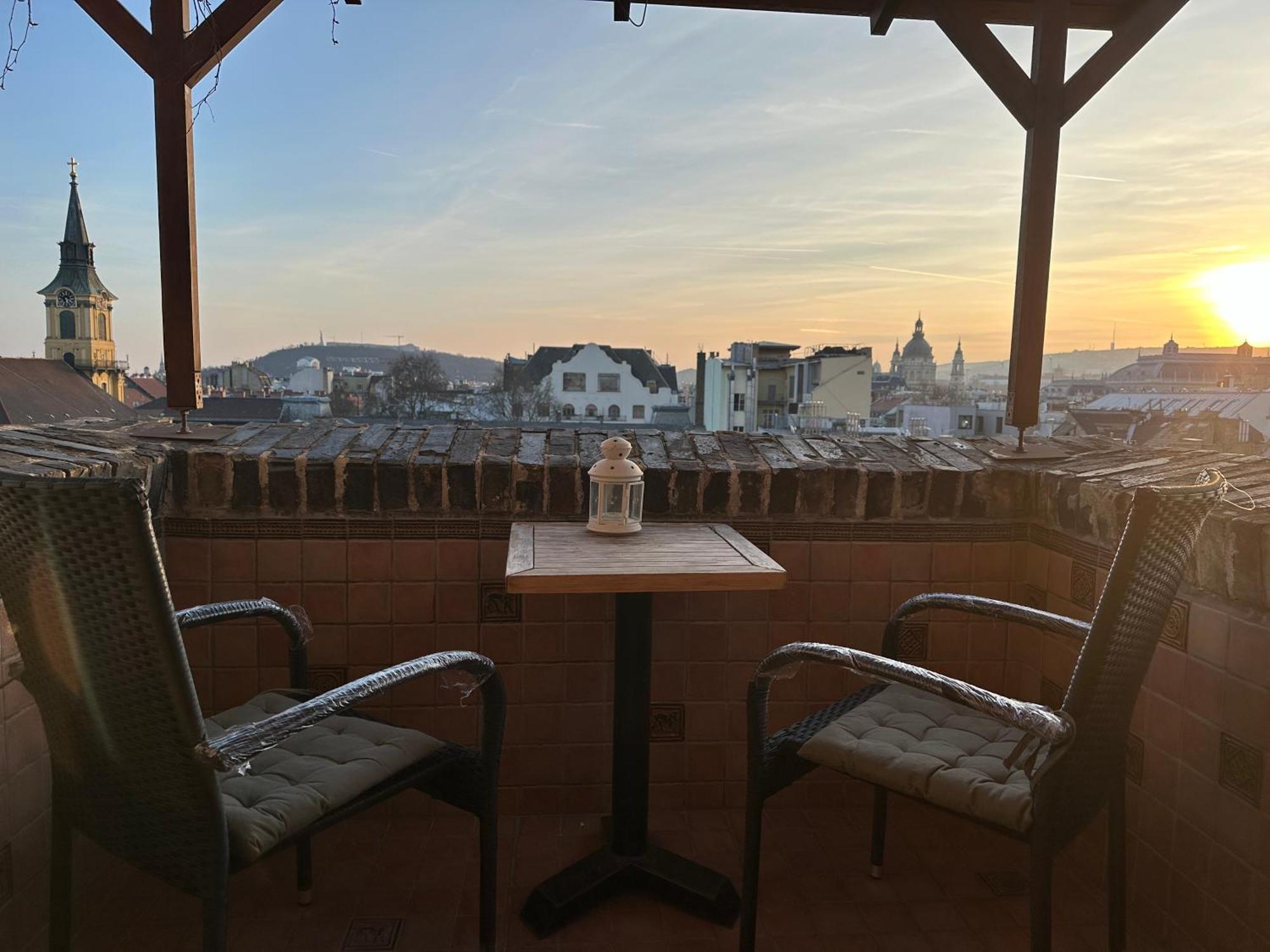 Holiday On Top City Center Budapest Ngoại thất bức ảnh